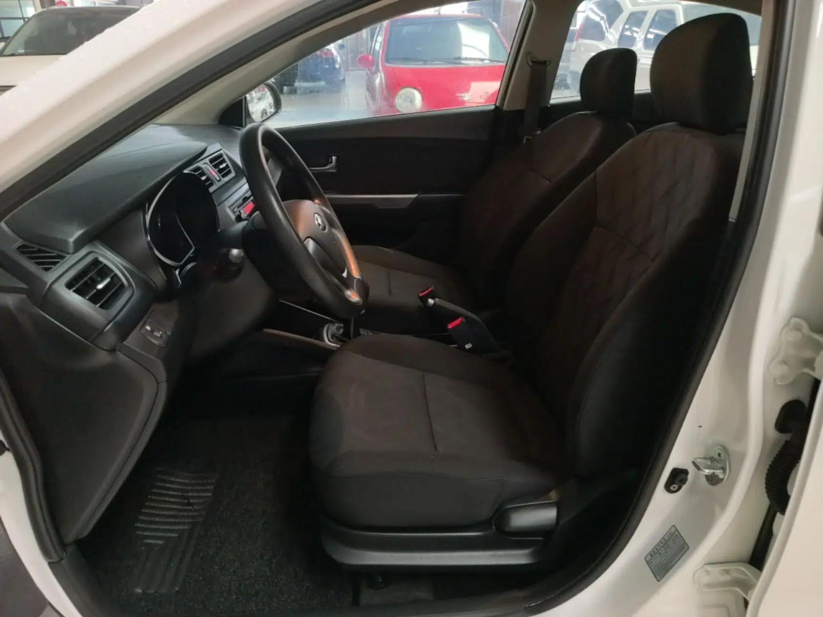 Kia K2 2015 Sedan 1.4L MT GLS — миниатюра 17