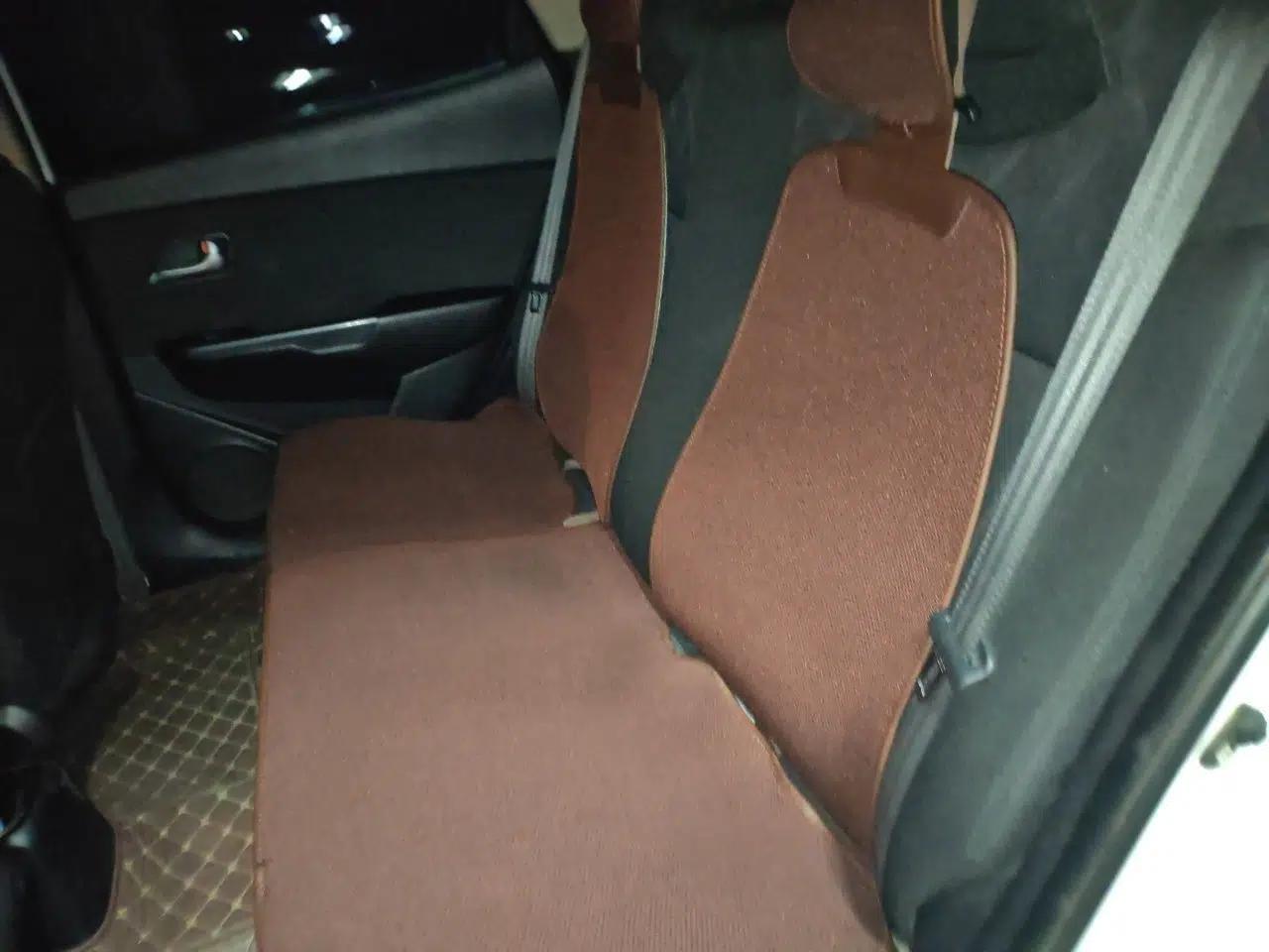 Kia K2 2012 Sedan 1.4L MT TOP Commemorative Edition — миниатюра 17