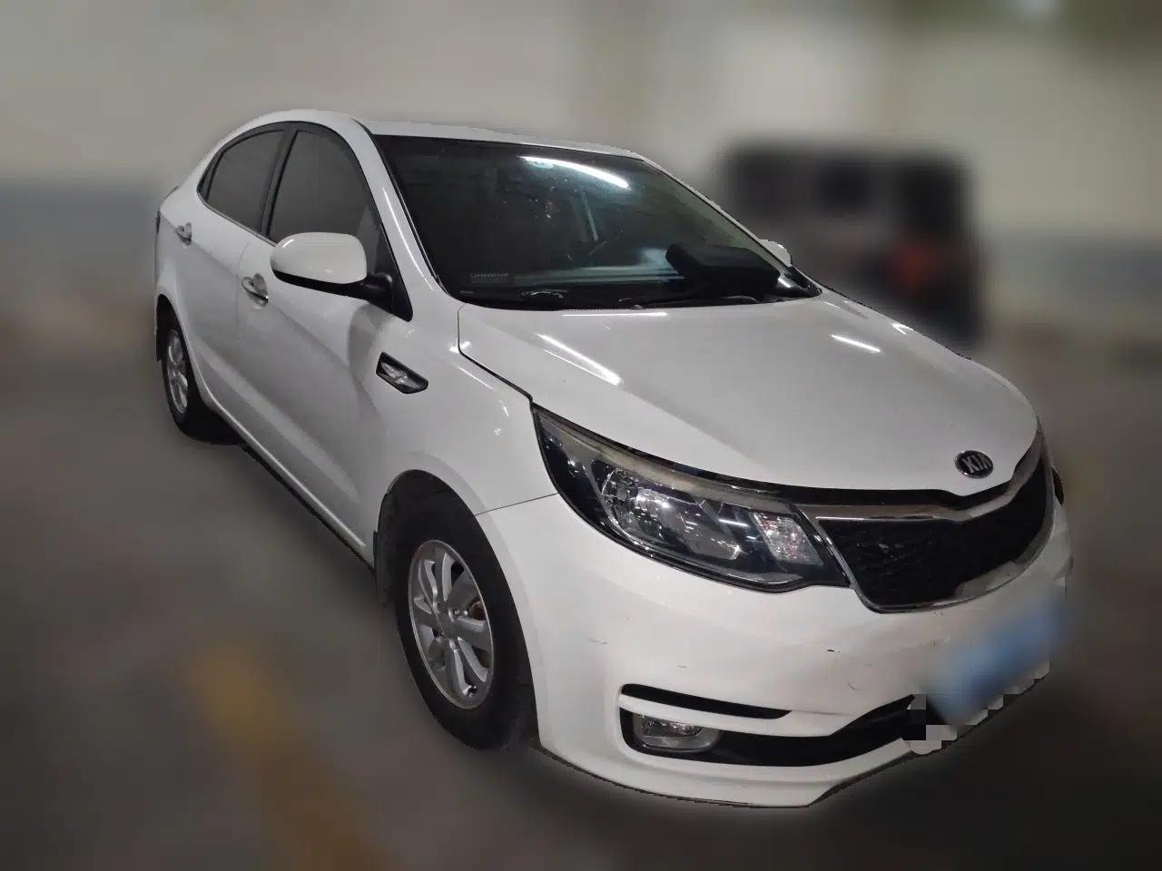 Kia K2 2012 Sedan 1.4L MT TOP Commemorative Edition — миниатюра 3