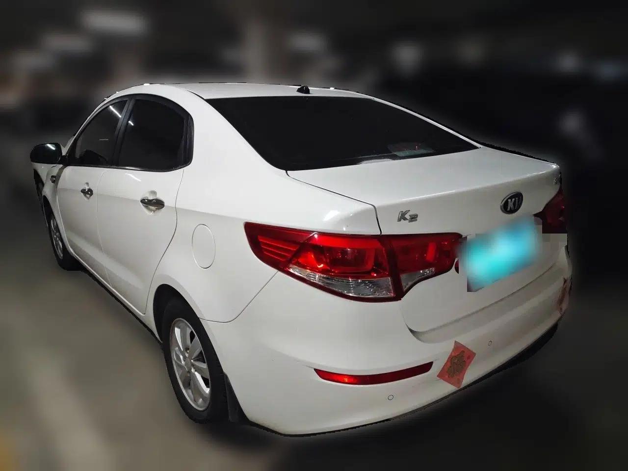 Kia K2 2012 Sedan 1.4L MT TOP Commemorative Edition — миниатюра 4