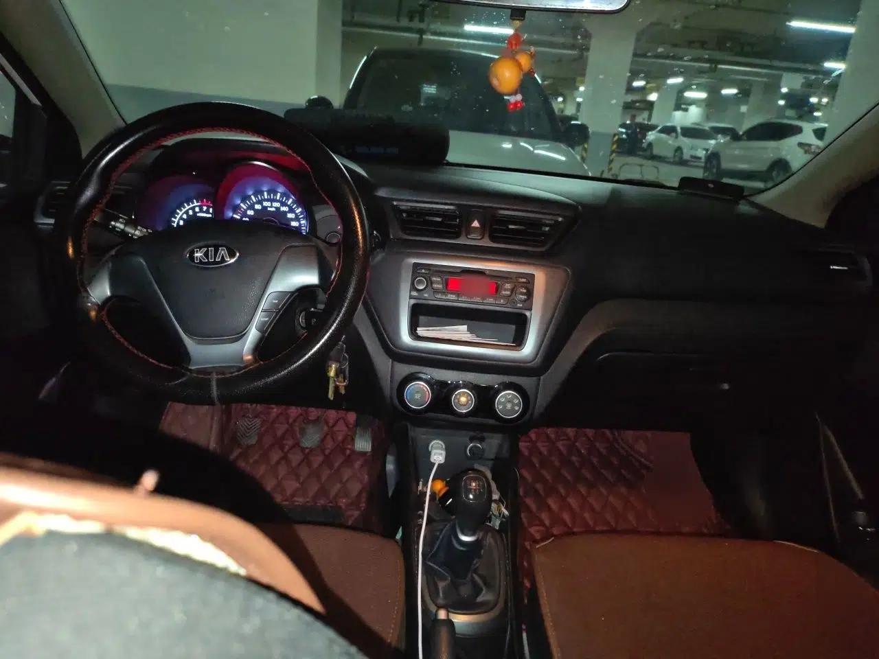 Kia K2 2012 Sedan 1.4L MT TOP Commemorative Edition — миниатюра 9