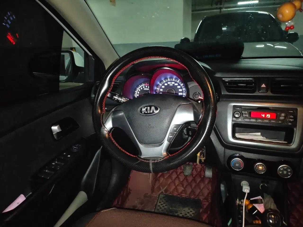 Kia K2 2012 Sedan 1.4L MT TOP Commemorative Edition — миниатюра 10