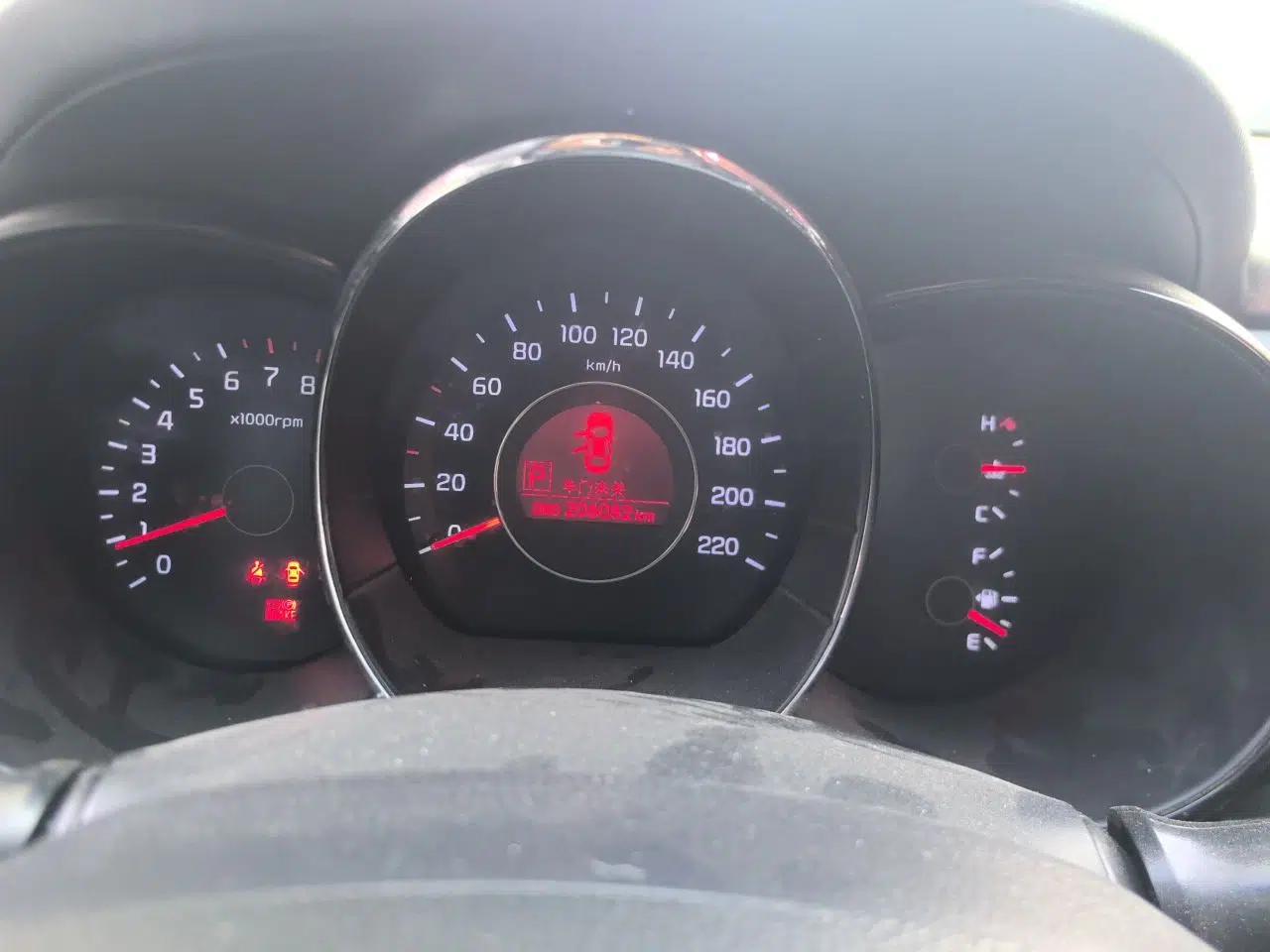 Kia K2 2011 Sedan 1.6L Automatic Transmission Premium — миниатюра 11