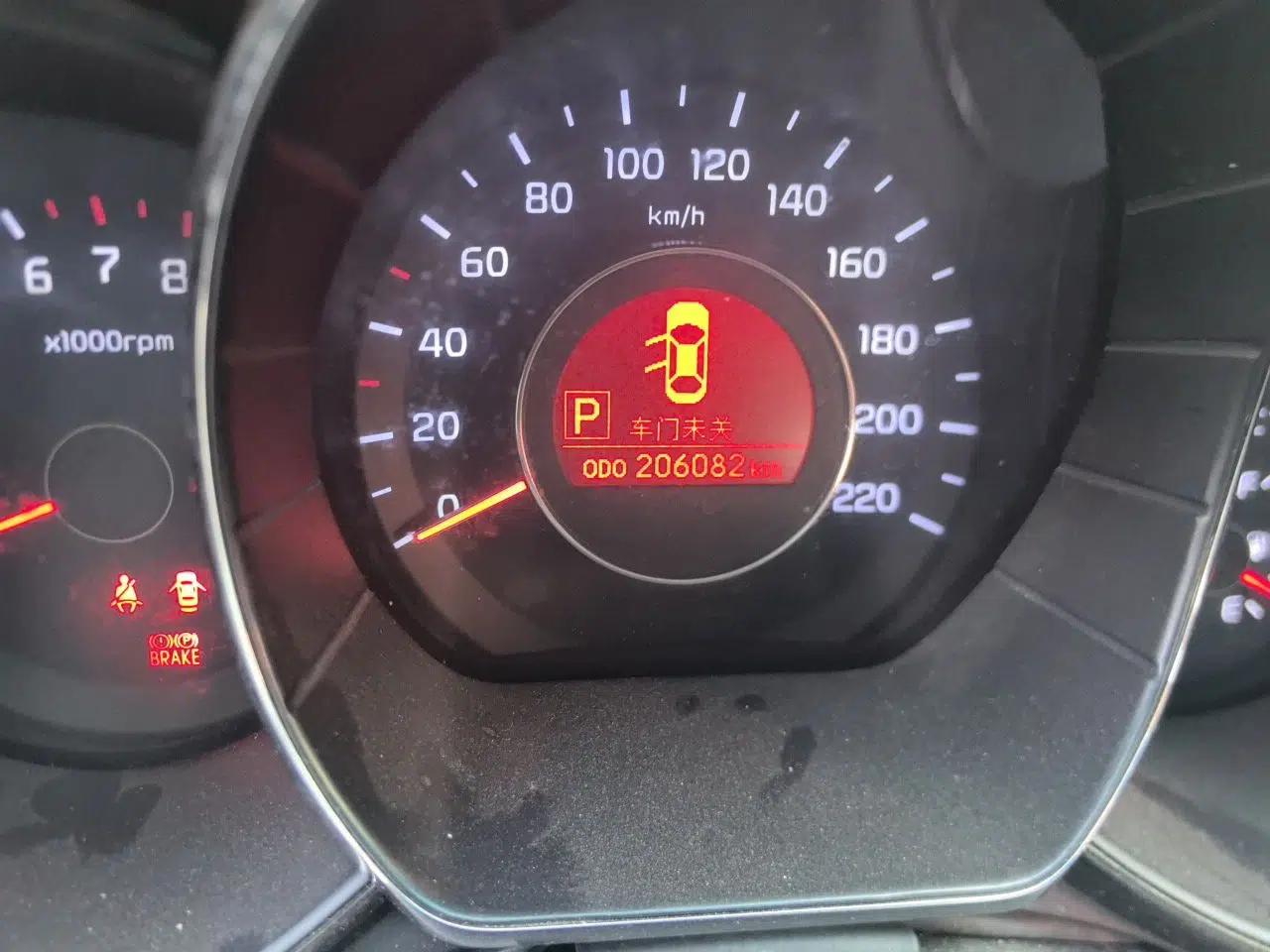 Kia K2 2011 Sedan 1.6L Automatic Transmission Premium — миниатюра 12