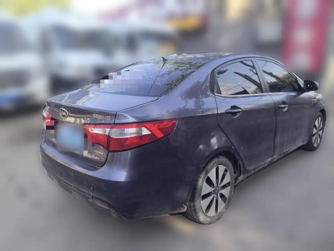 Kia K2 2011 Sedan 1.6L Automatic Transmission Premium — миниатюра 6