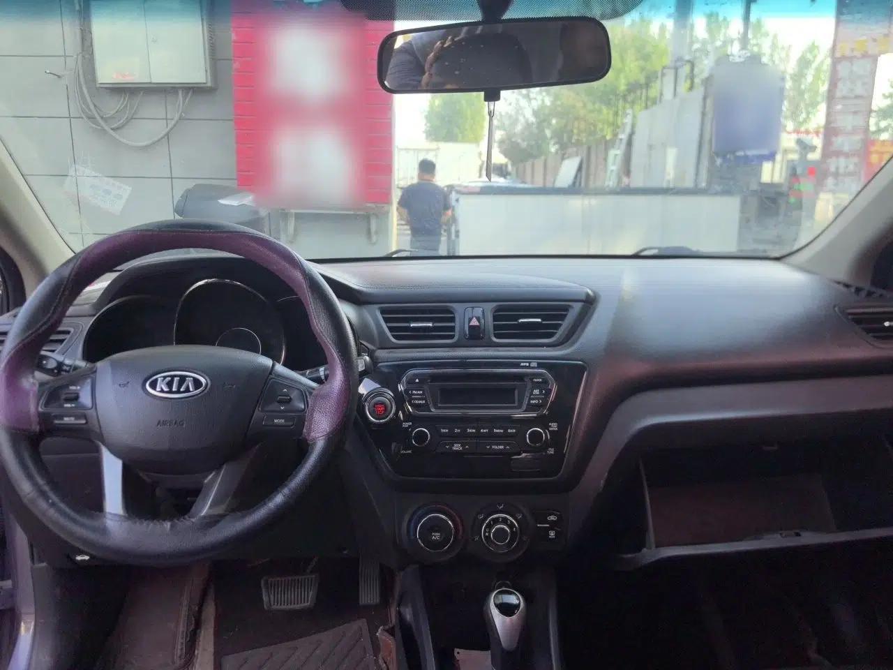 Kia K2 2011 Sedan 1.6L Automatic Transmission Premium — миниатюра 9