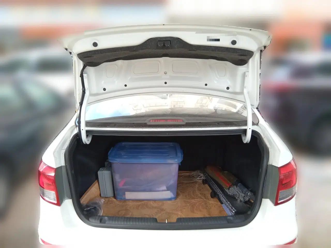 Kia K2 2015 Sedan 1.4L Automatic GLS — миниатюра 19