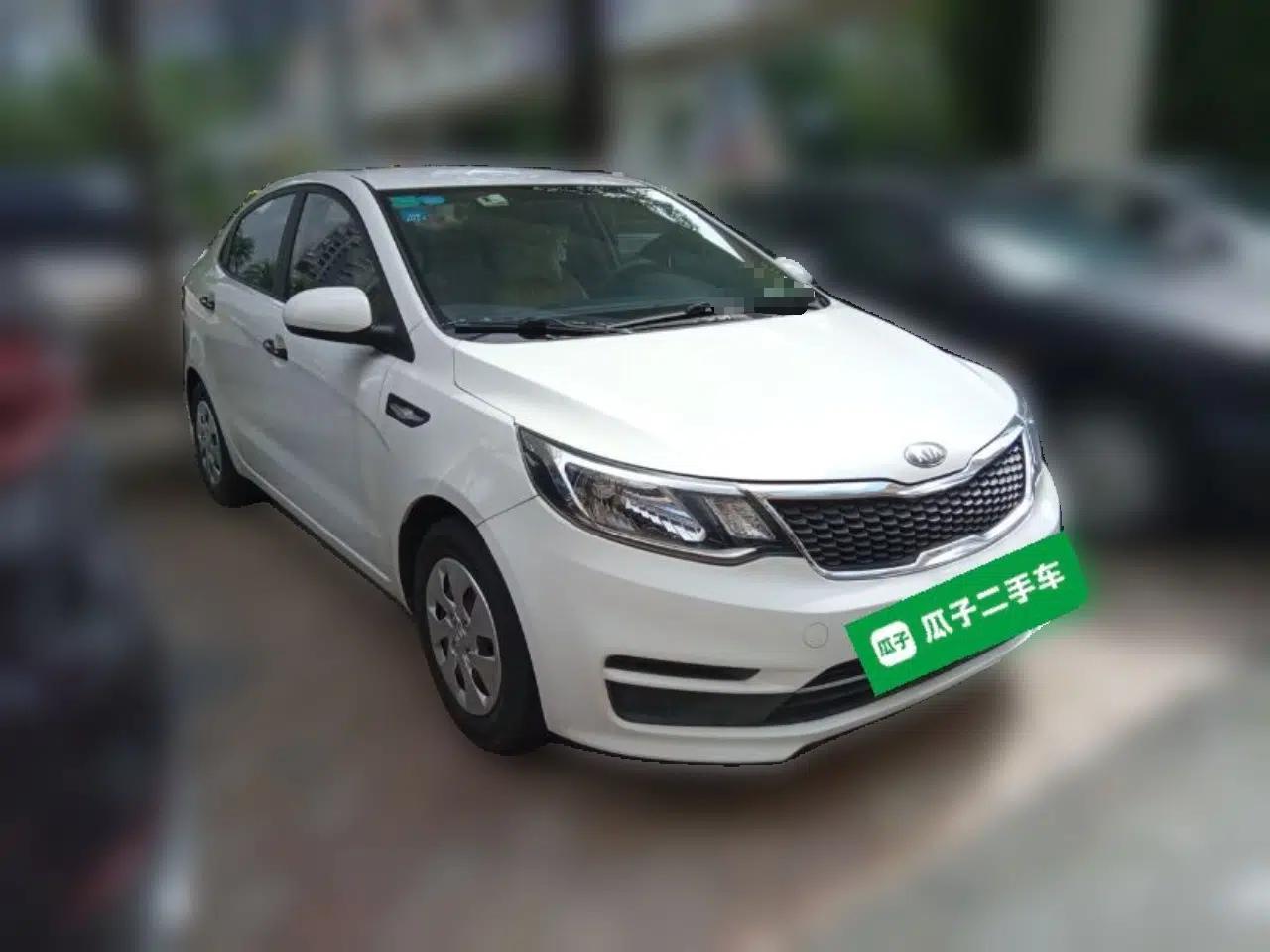 Kia K2 2015 Sedan 1.4L Automatic GLS — миниатюра 3