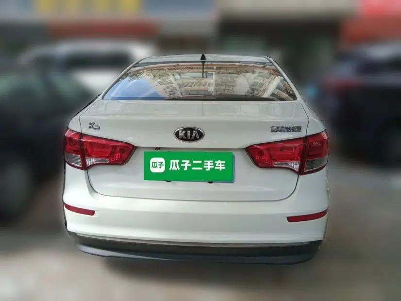 Kia K2 2015 Sedan 1.4L Automatic GLS — миниатюра 5