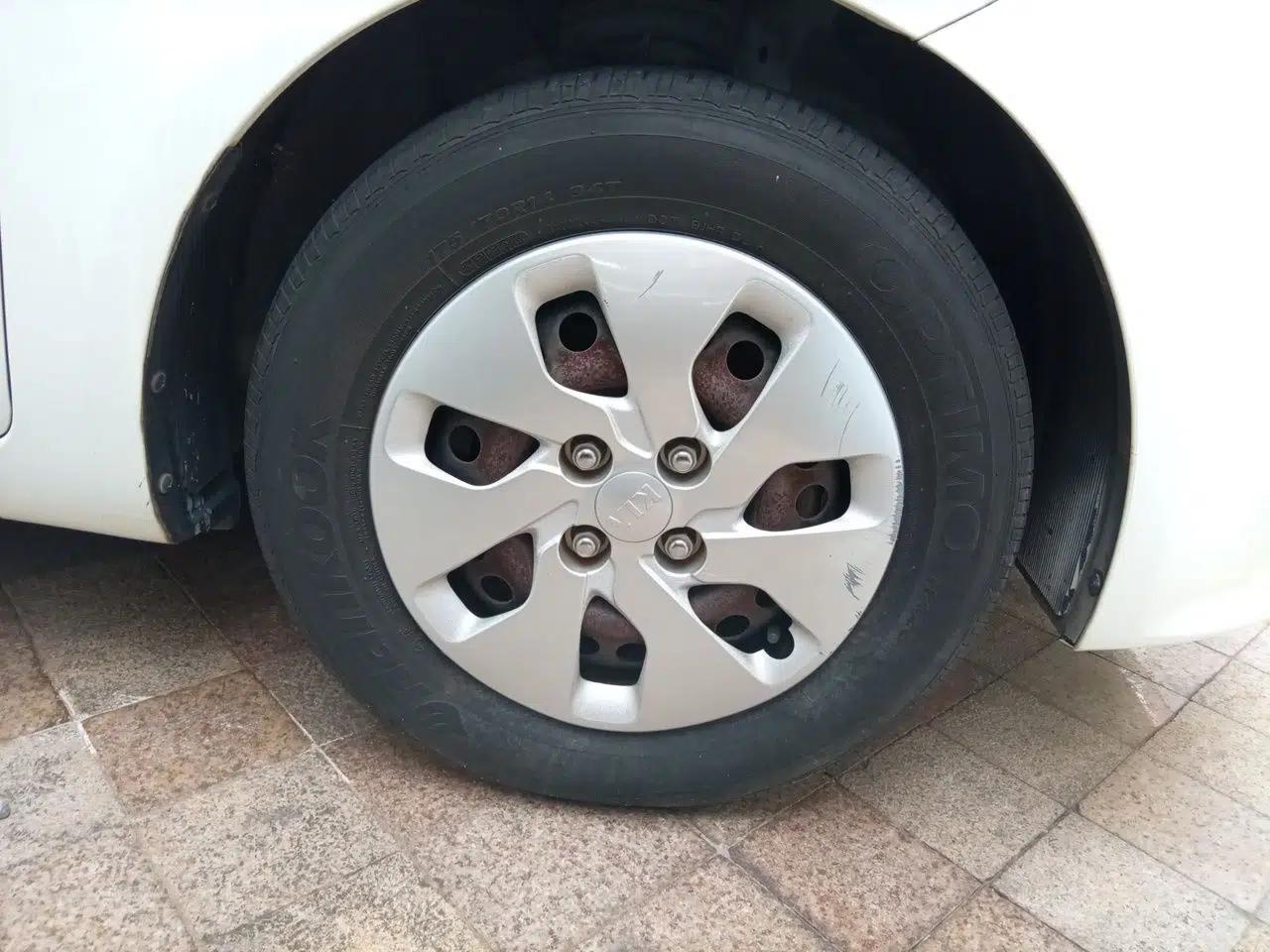 Kia K2 2015 Sedan 1.4L Automatic GLS — миниатюра 8