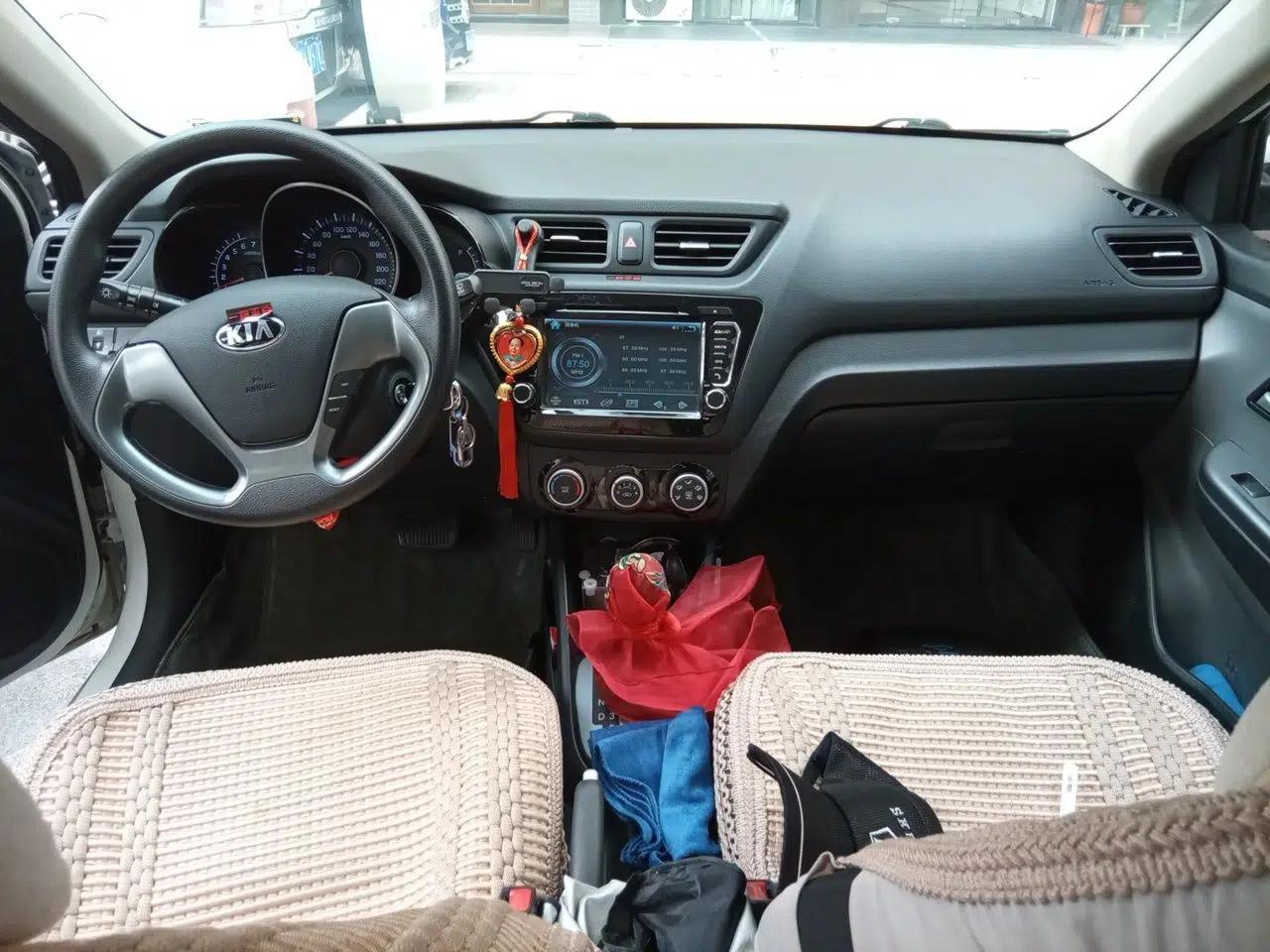 Kia K2 2015 Sedan 1.4L Automatic GLS — миниатюра 9