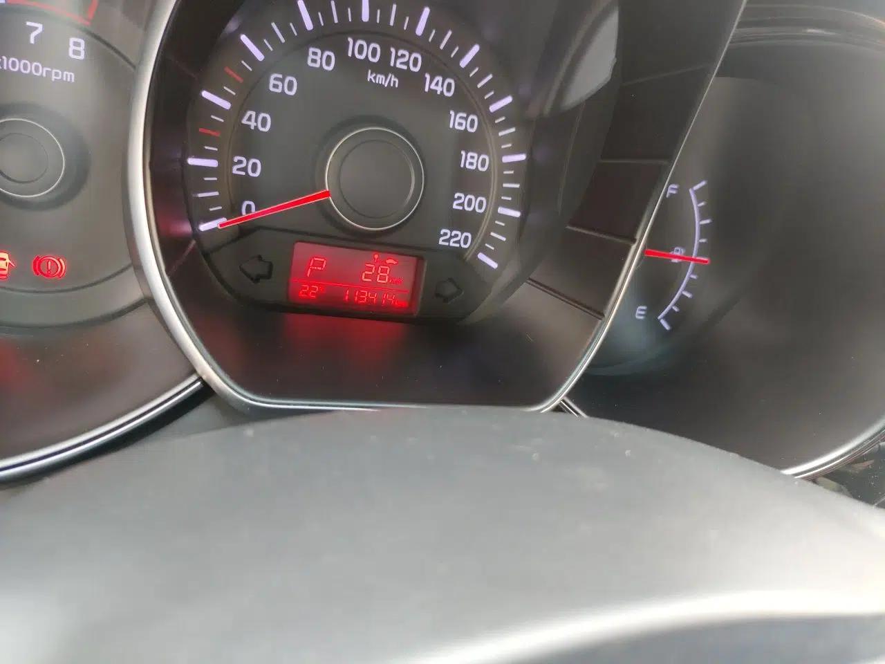 Kia K2 2015 Sedan 1.4L Automatic GLS — миниатюра 12