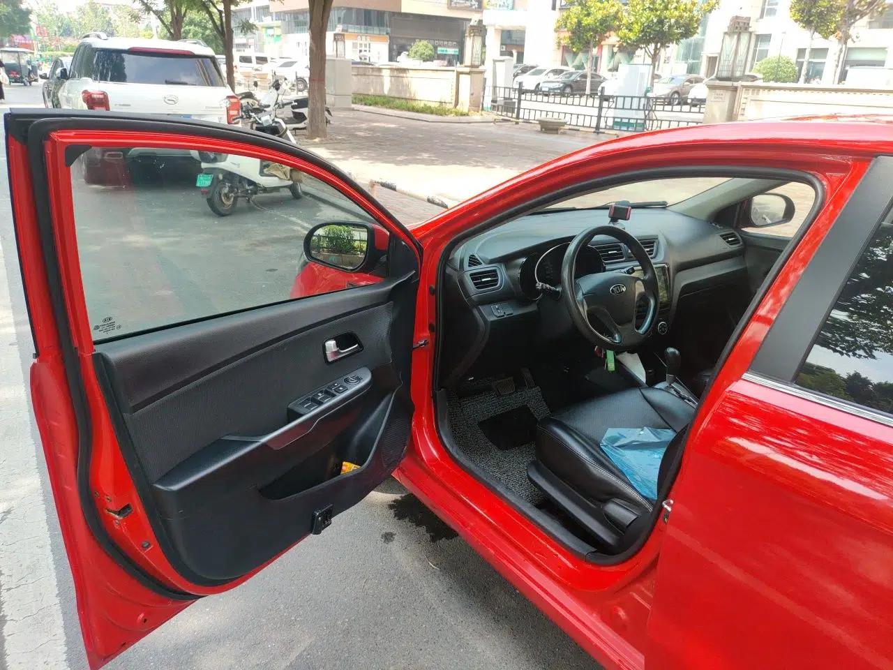 Kia K2 2015 Sedan 1.4L Automatic GLS — миниатюра 16