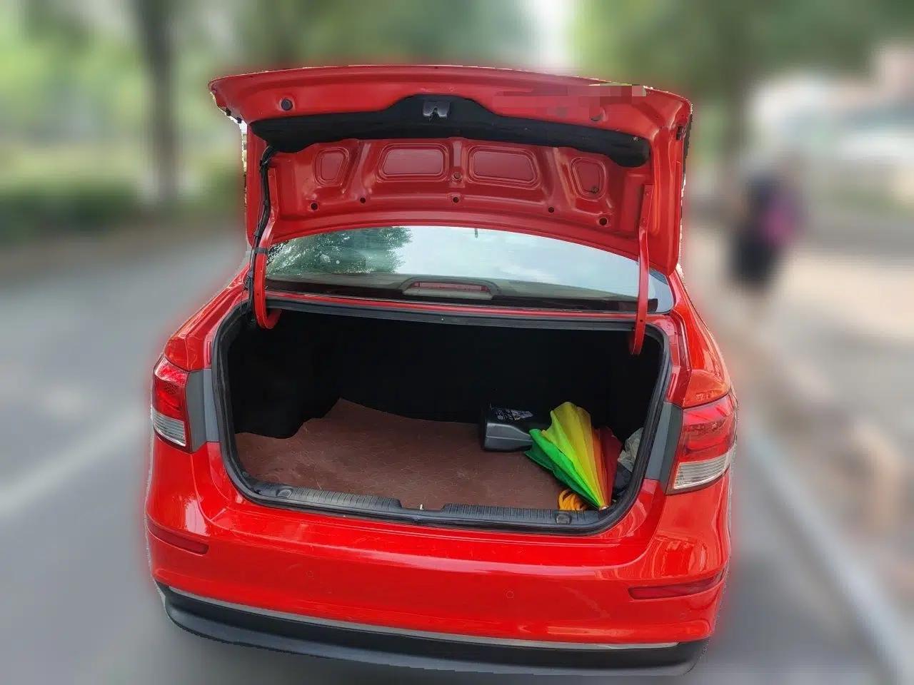 Kia K2 2015 Sedan 1.4L Automatic GLS — миниатюра 19