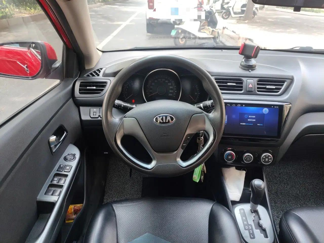 Kia K2 2015 Sedan 1.4L Automatic GLS — миниатюра 10