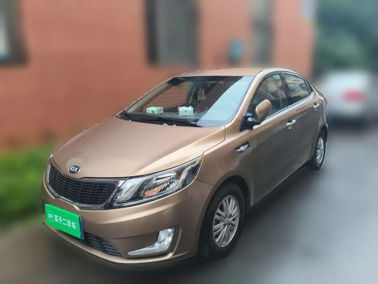 Kia K2 2012 Sedan 1.4L Automatic GLS Commemorative Edition — миниатюра 1