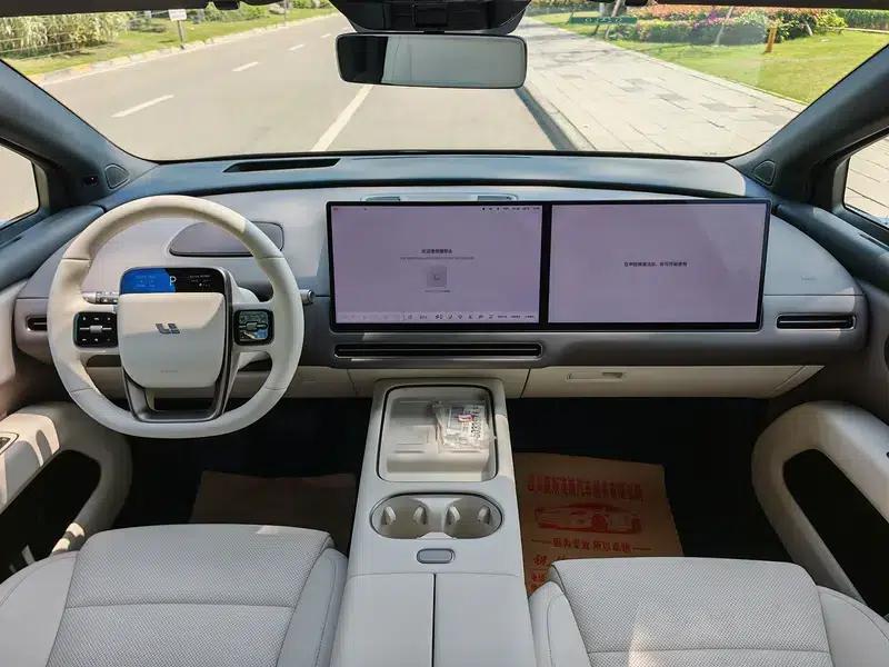 Li Auto i6 2025 Two-Wheel Drive Standard Edition — миниатюра 8