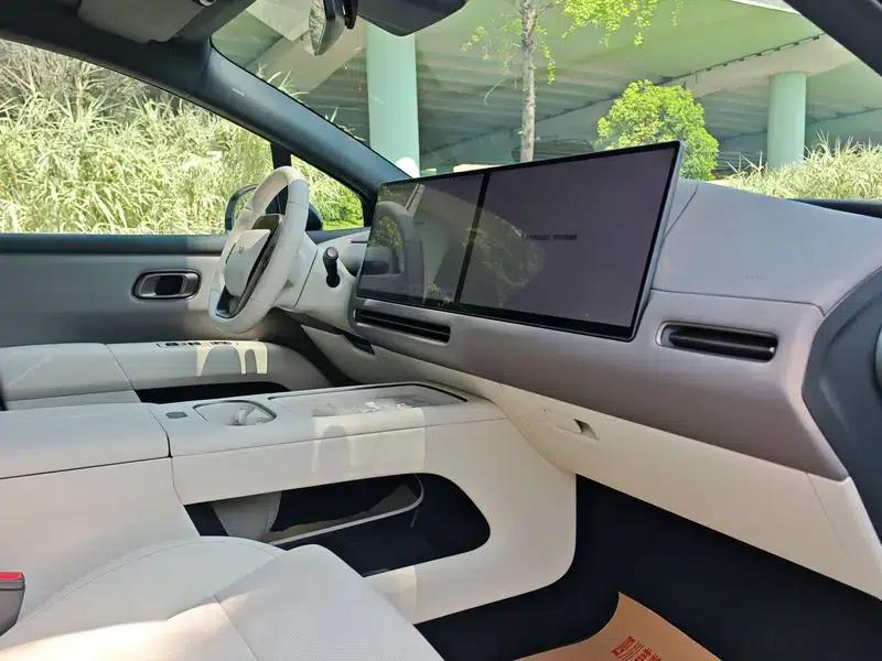 Li Auto i6 2025 Two-Wheel Drive Standard Edition — миниатюра 10