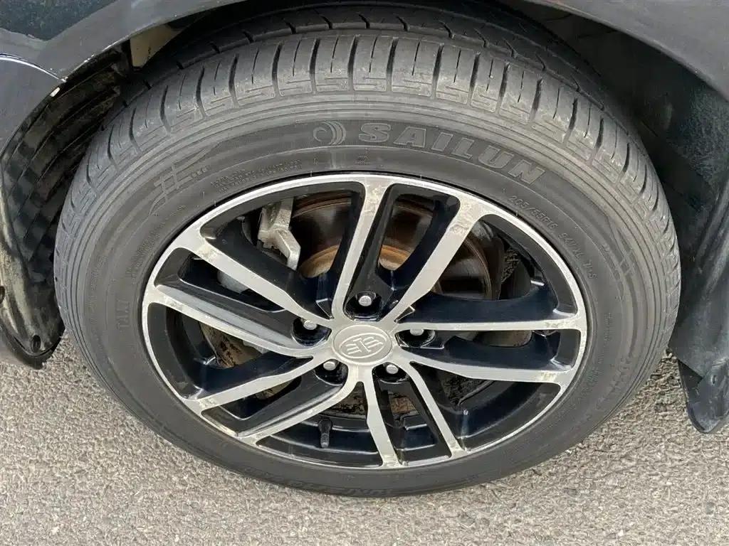 Besturn B50 2013 1.6L Manual Deluxe Edition — миниатюра 17