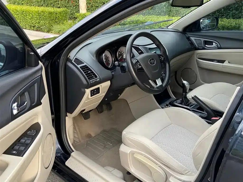 Besturn B50 2013 1.6L Manual Deluxe Edition — миниатюра 4