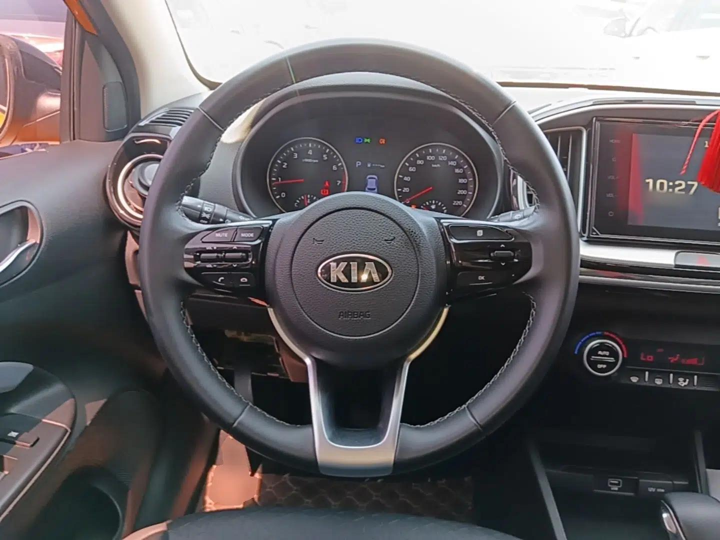 Kia kx1 Stonic 2019 1.4L Automatic Sport Edition China VI — миниатюра 18