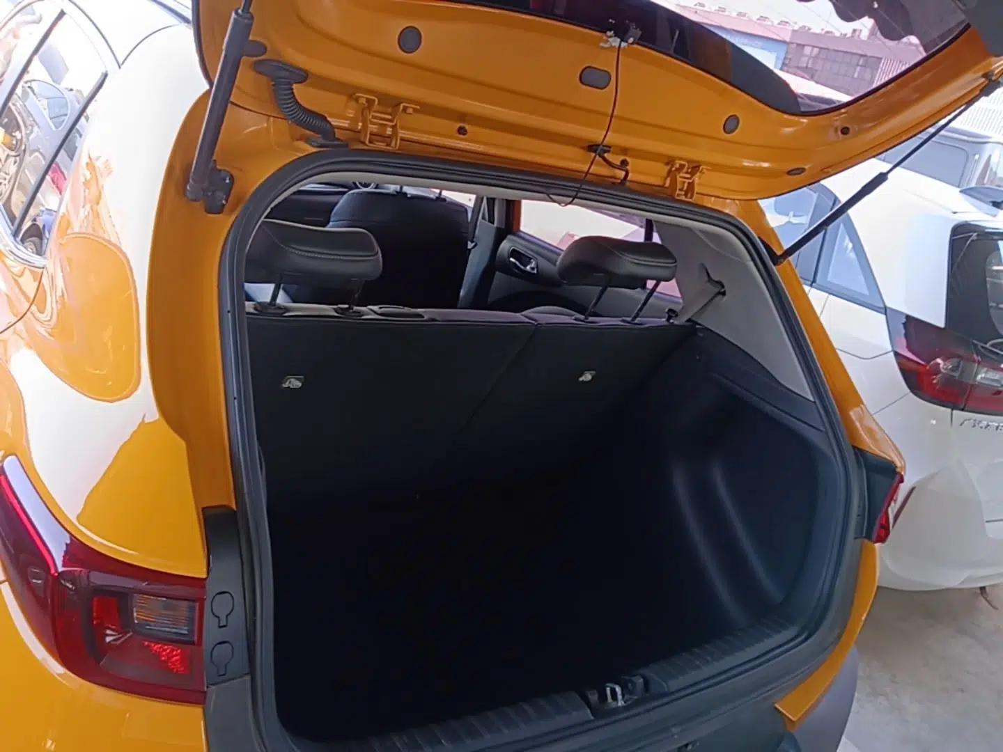 Kia kx1 Stonic 2019 1.4L Automatic Sport Edition China VI — миниатюра 27
