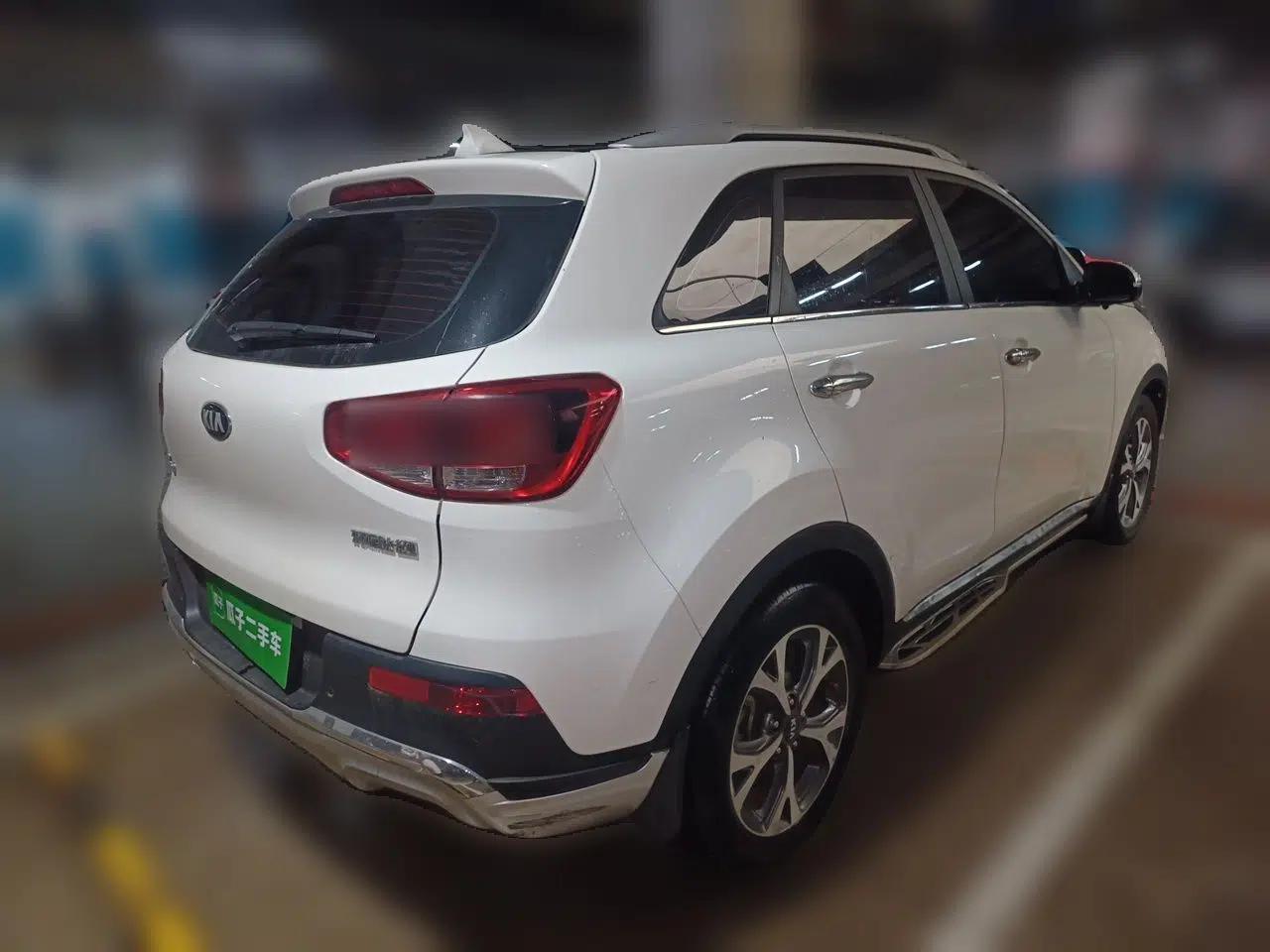Kia KX3 2015 1.6L Automatic Two-Wheel Drive DLX — миниатюра 6