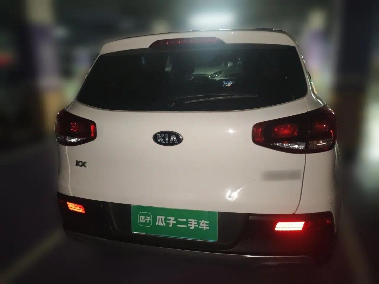 Kia KX3 2015 1.6L Automatic Two-Wheel Drive DLX — миниатюра 3