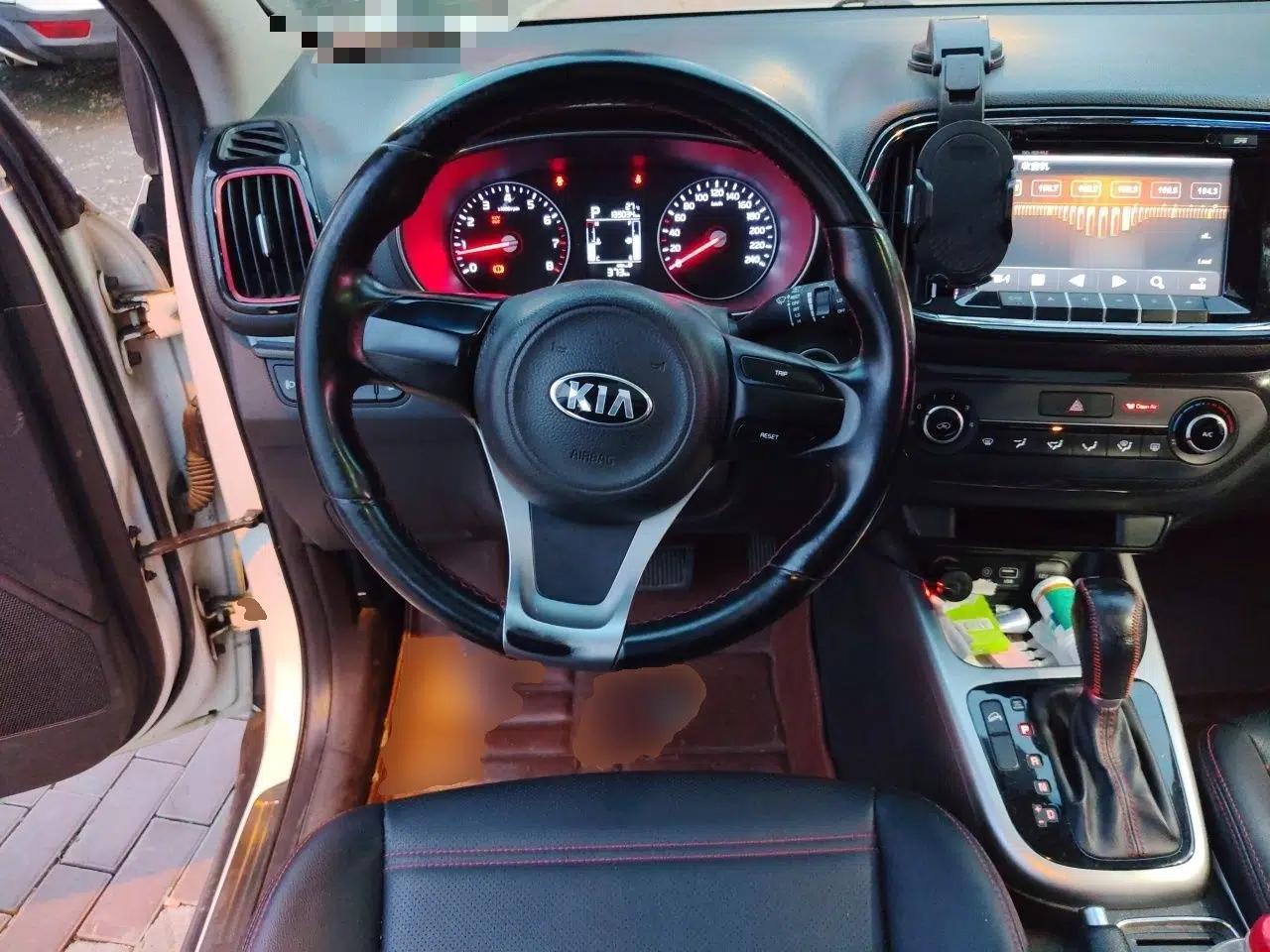 Kia KX3 2015 1.6L Automatic Two-Wheel Drive DLX — миниатюра 10