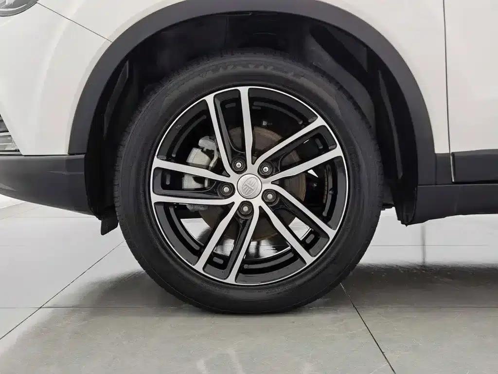 Bestune X40 2018 Popular Edition 1.6L Automatic Luxury — миниатюра 17