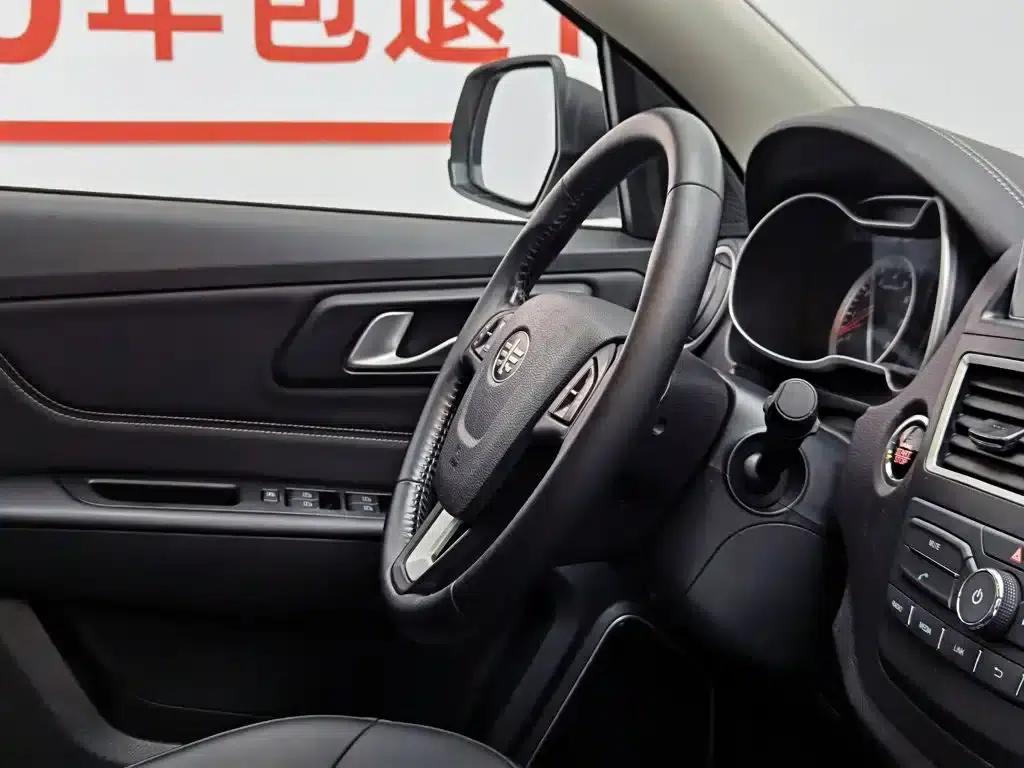 Bestune X40 2018 Popular Edition 1.6L Automatic Luxury — миниатюра 22