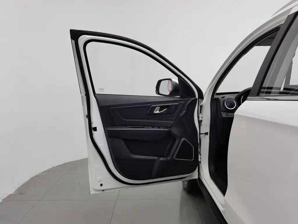 Bestune X40 2018 Popular Edition 1.6L Automatic Luxury — миниатюра 8