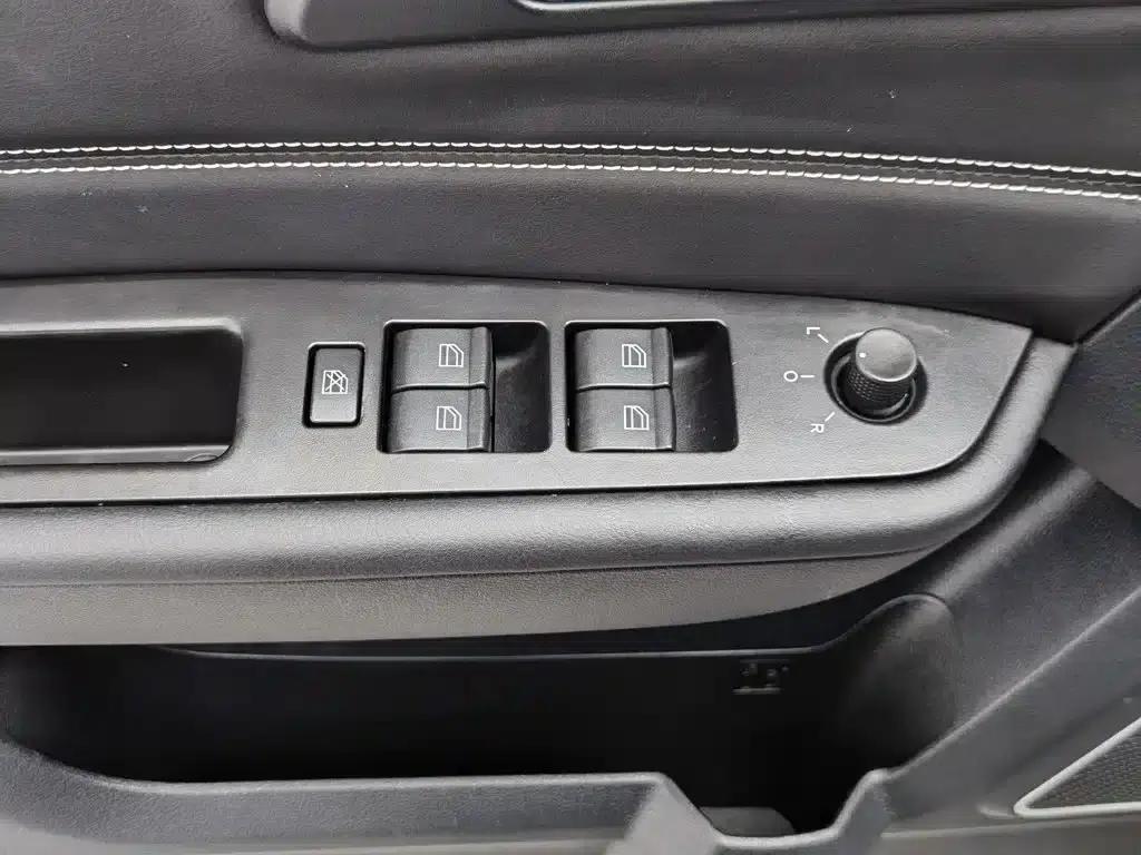 Bestune X40 2018 Popular Edition 1.6L Automatic Luxury — миниатюра 9