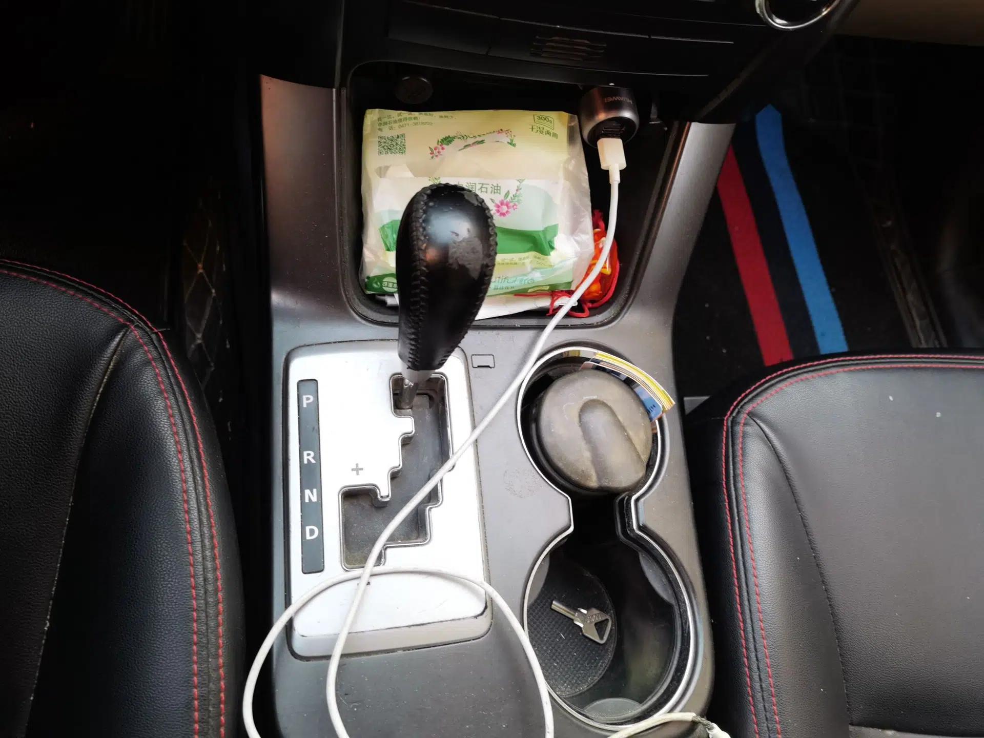 Kia Sorento 2012 2.4L Gasoline Comfort Edition — миниатюра 14