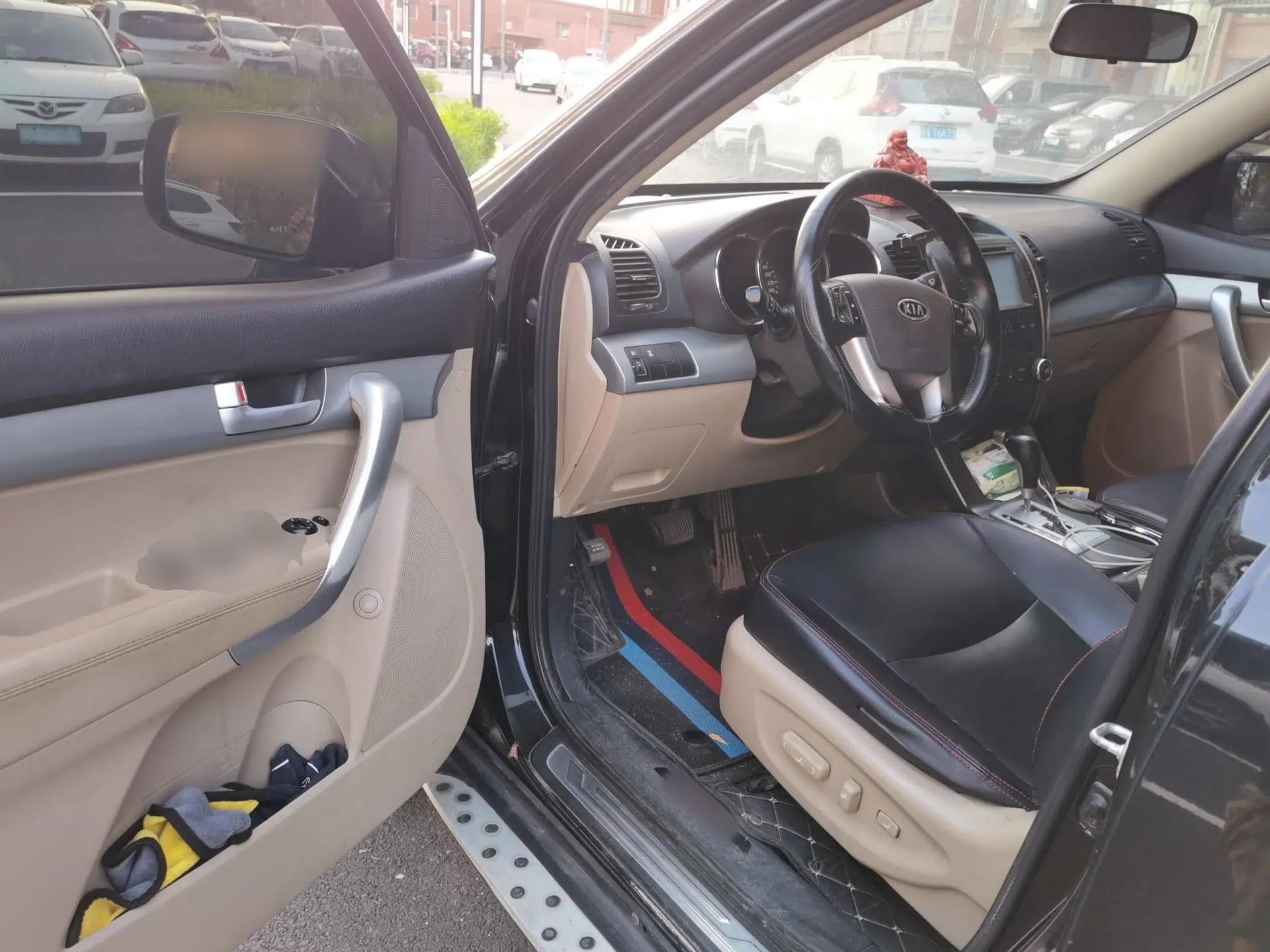 Kia Sorento 2012 2.4L Gasoline Comfort Edition — миниатюра 16