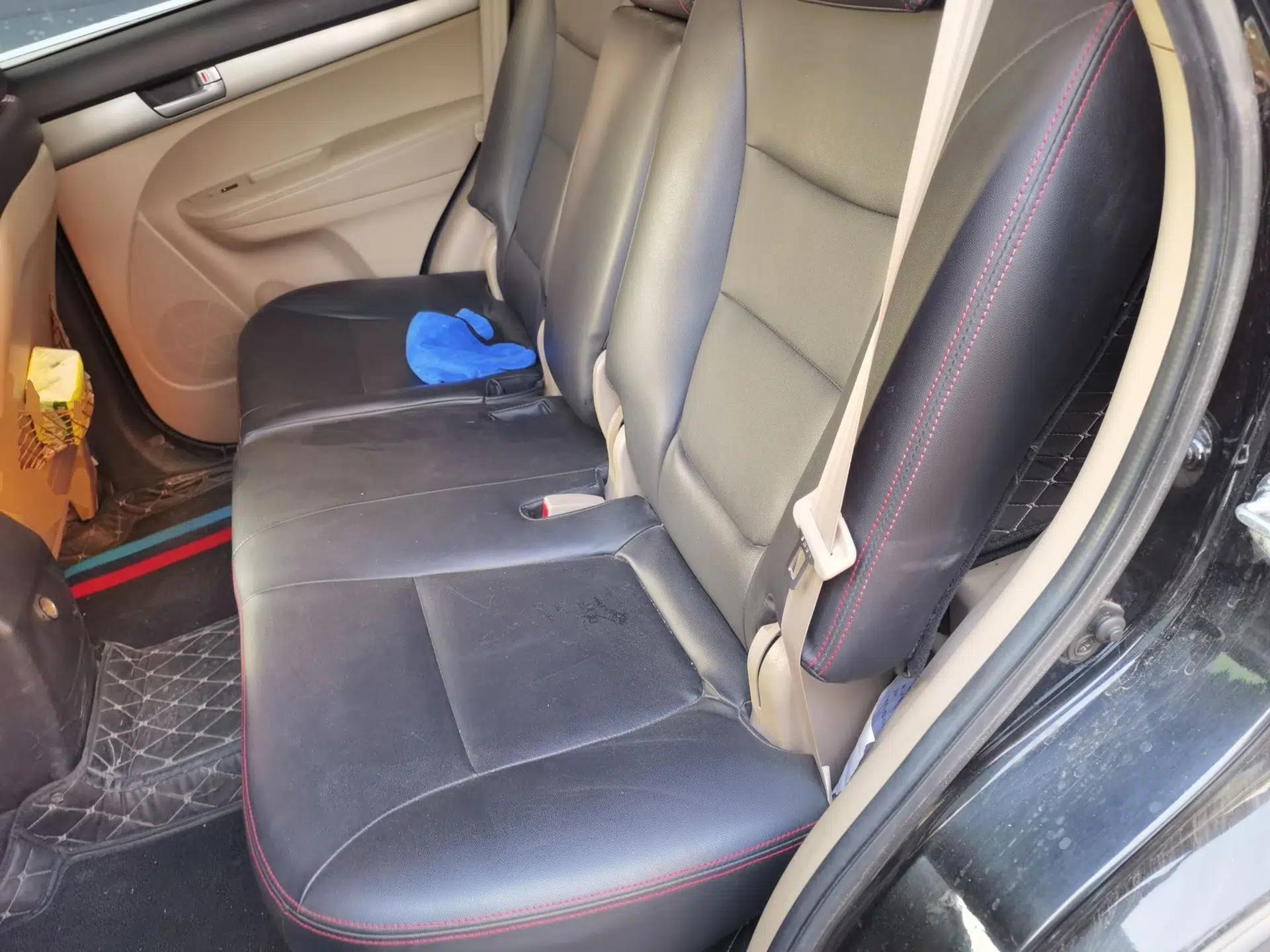 Kia Sorento 2012 2.4L Gasoline Comfort Edition — миниатюра 17