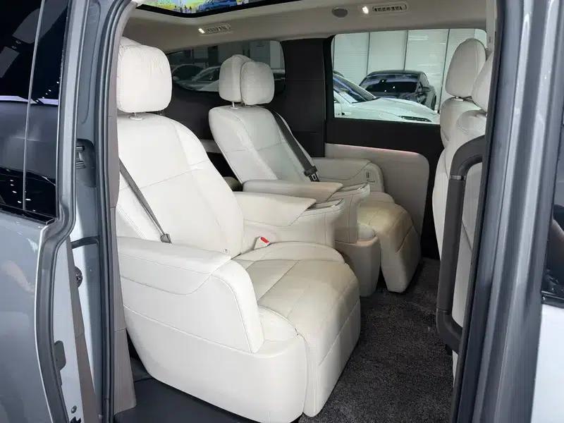 Li Auto MEGA 2024 Ultra Edition — миниатюра 16