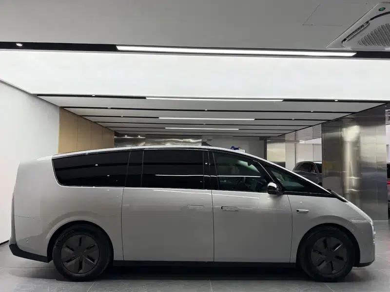 Li Auto MEGA 2024 Ultra Edition — миниатюра 5