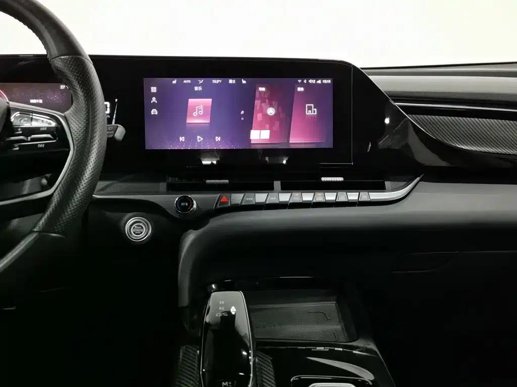 Bestune T55 2022 1.5T Automatic Super Edition — миниатюра 12