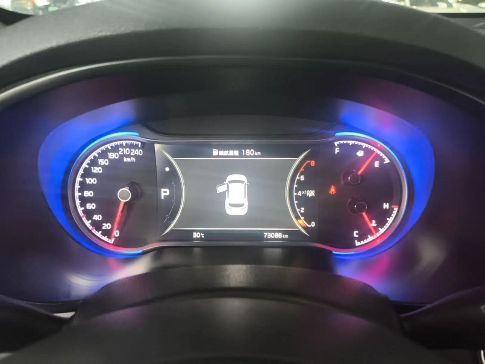 Kia KX5 2021 1.6T Automatic Two-Wheel Drive Luxury Edition — миниатюра 14