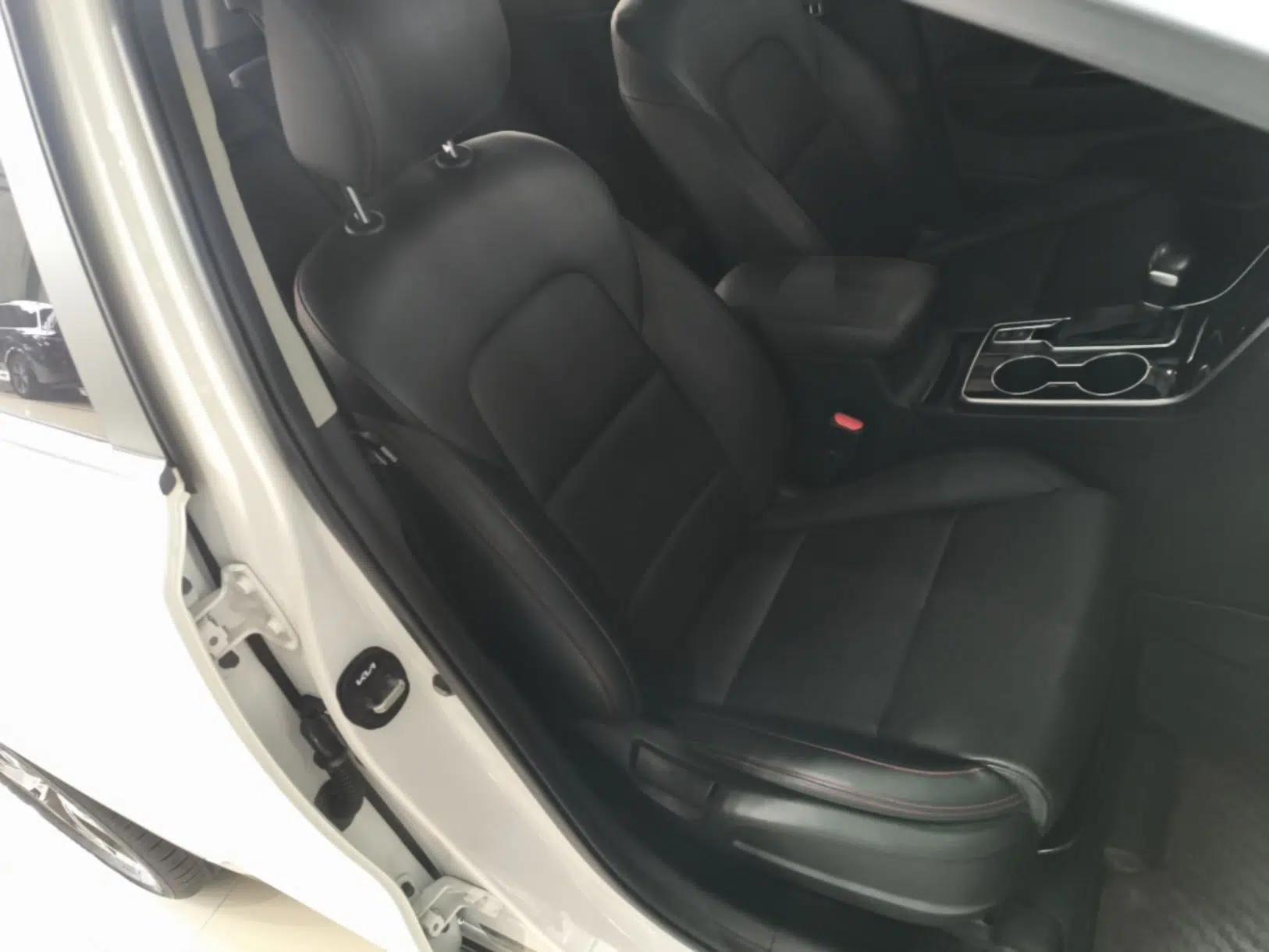 Kia KX5 2021 1.6T Automatic Two-Wheel Drive Luxury Edition — миниатюра 19
