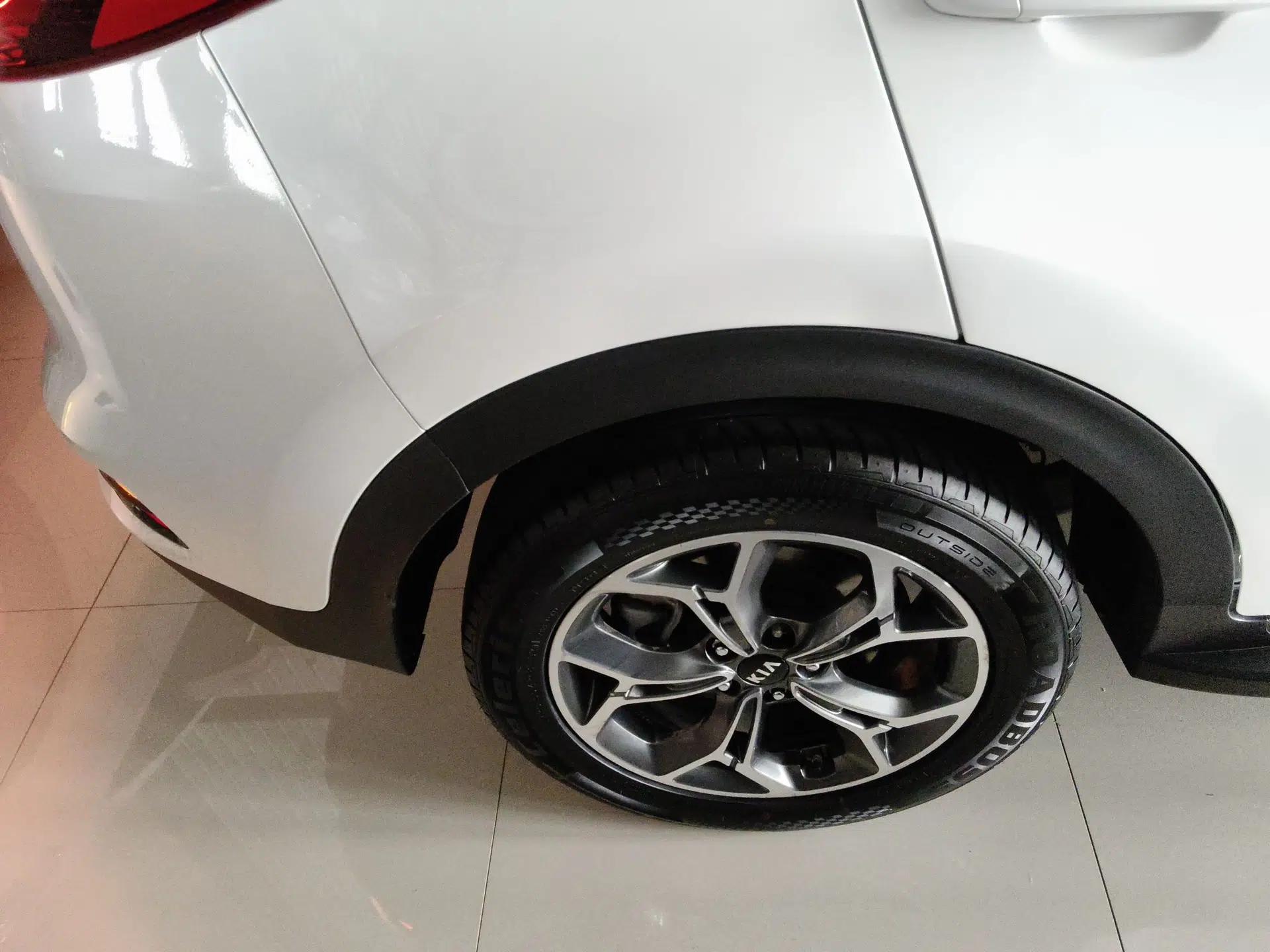 Kia KX5 2019 1.6T Automatic Two-Wheel Drive Luxury Edition — миниатюра 11