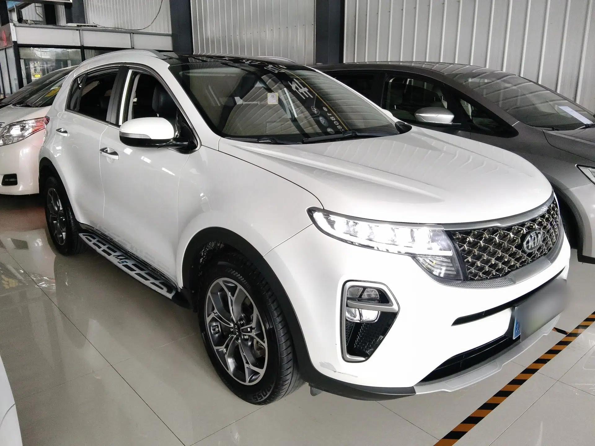 Kia KX5 2019 1.6T Automatic Two-Wheel Drive Luxury Edition — миниатюра 12