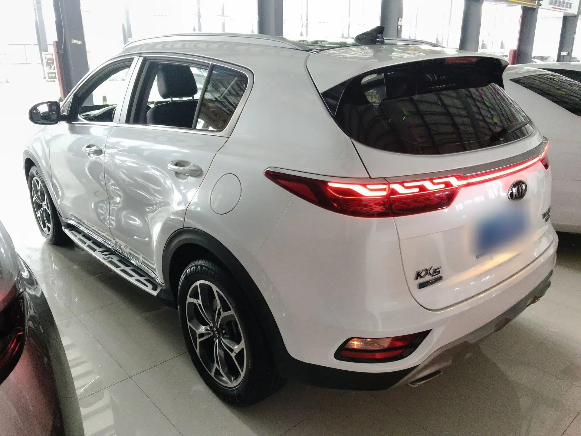 Kia KX5 2019 1.6T Automatic Two-Wheel Drive Luxury Edition — миниатюра 13