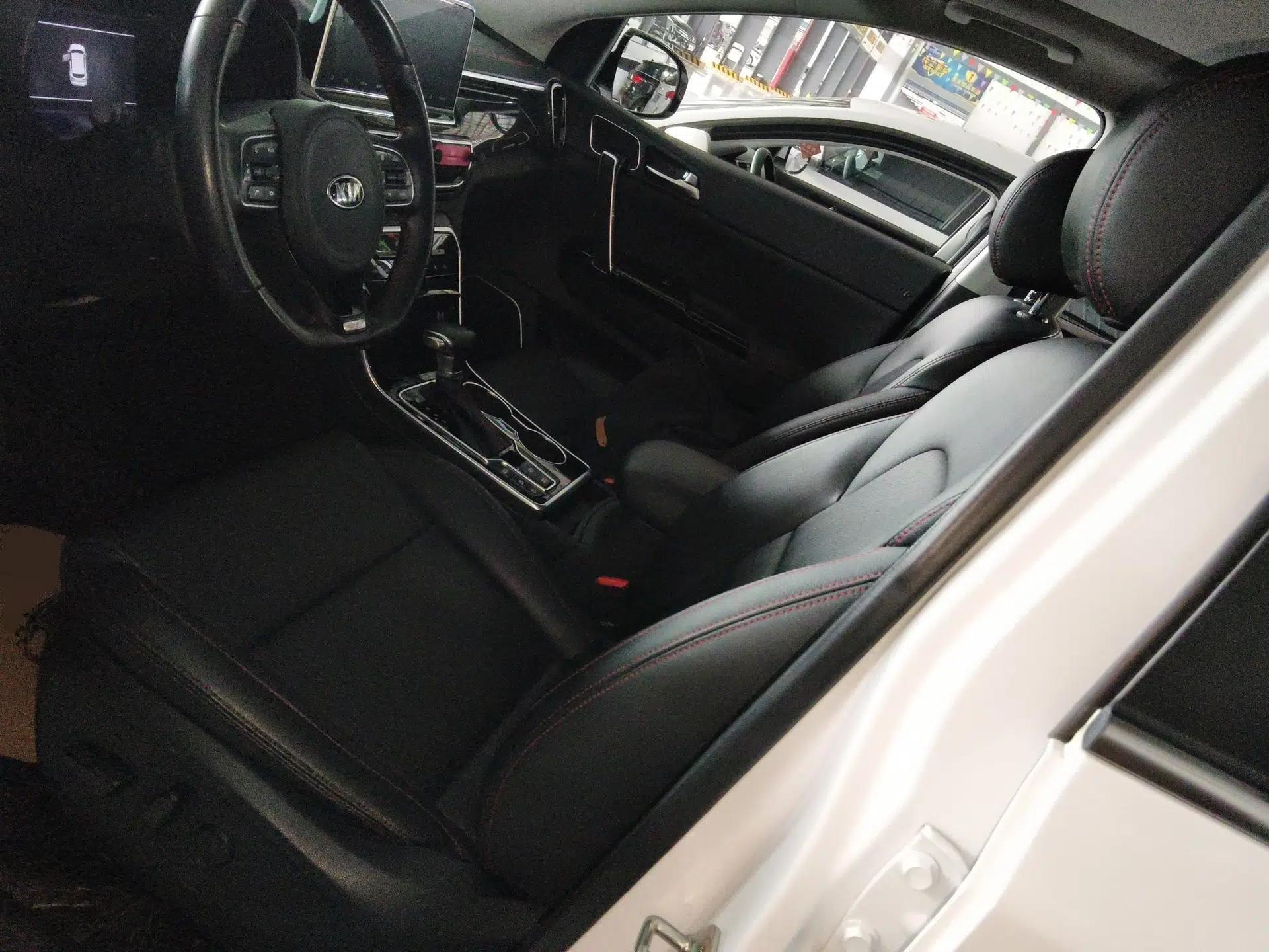 Kia KX5 2019 1.6T Automatic Two-Wheel Drive Luxury Edition — миниатюра 22