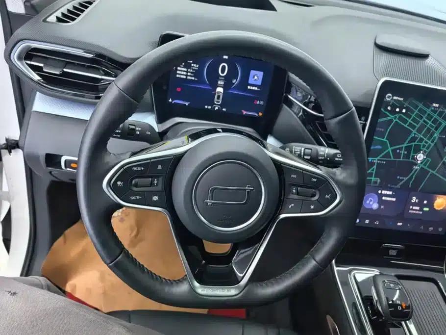 Bestune T90 2023 1.5T DCT Automatic Premium Edition — миниатюра 15