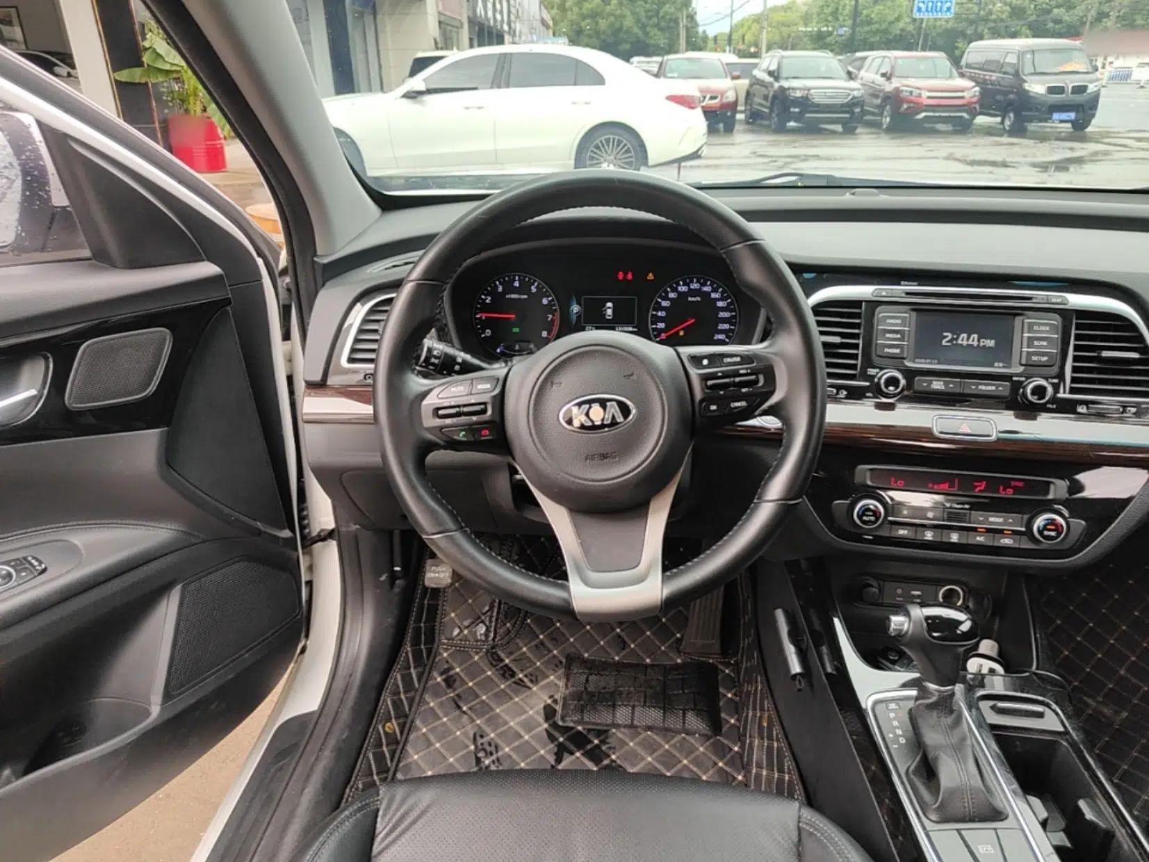 Kia K4 2014 1.8L Automatic DLX — миниатюра 13