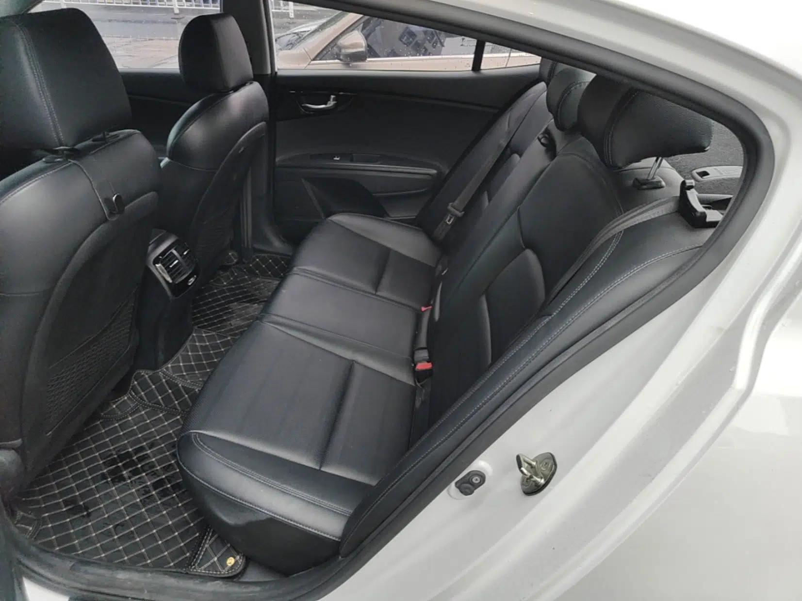 Kia K4 2014 1.8L Automatic DLX — миниатюра 20