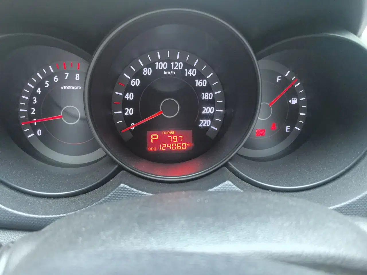 Kia Forte 2011 1.6L AT GL — миниатюра 12