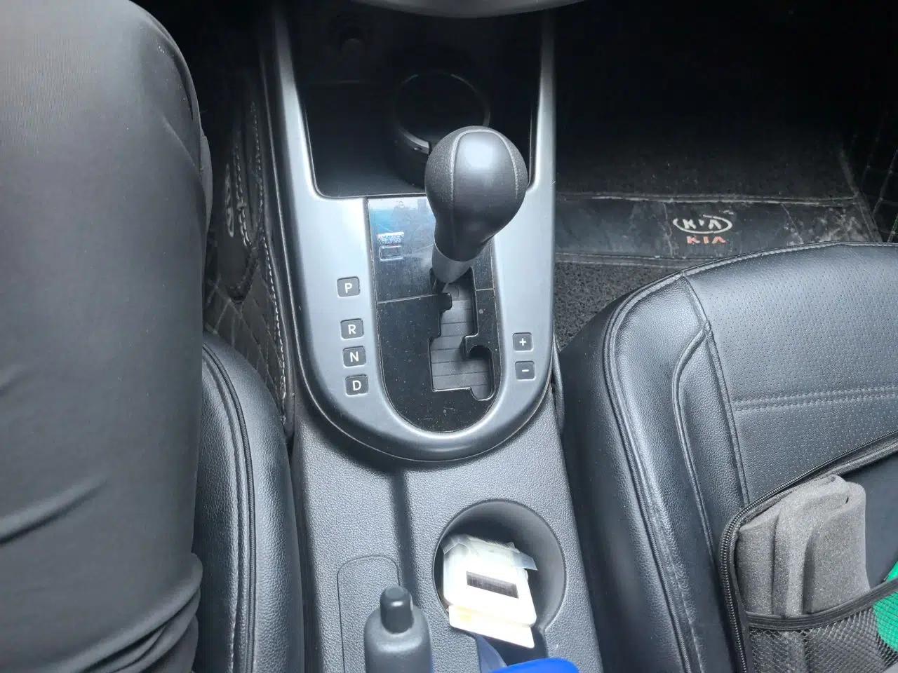 Kia Forte 2011 1.6L AT GL — миниатюра 14